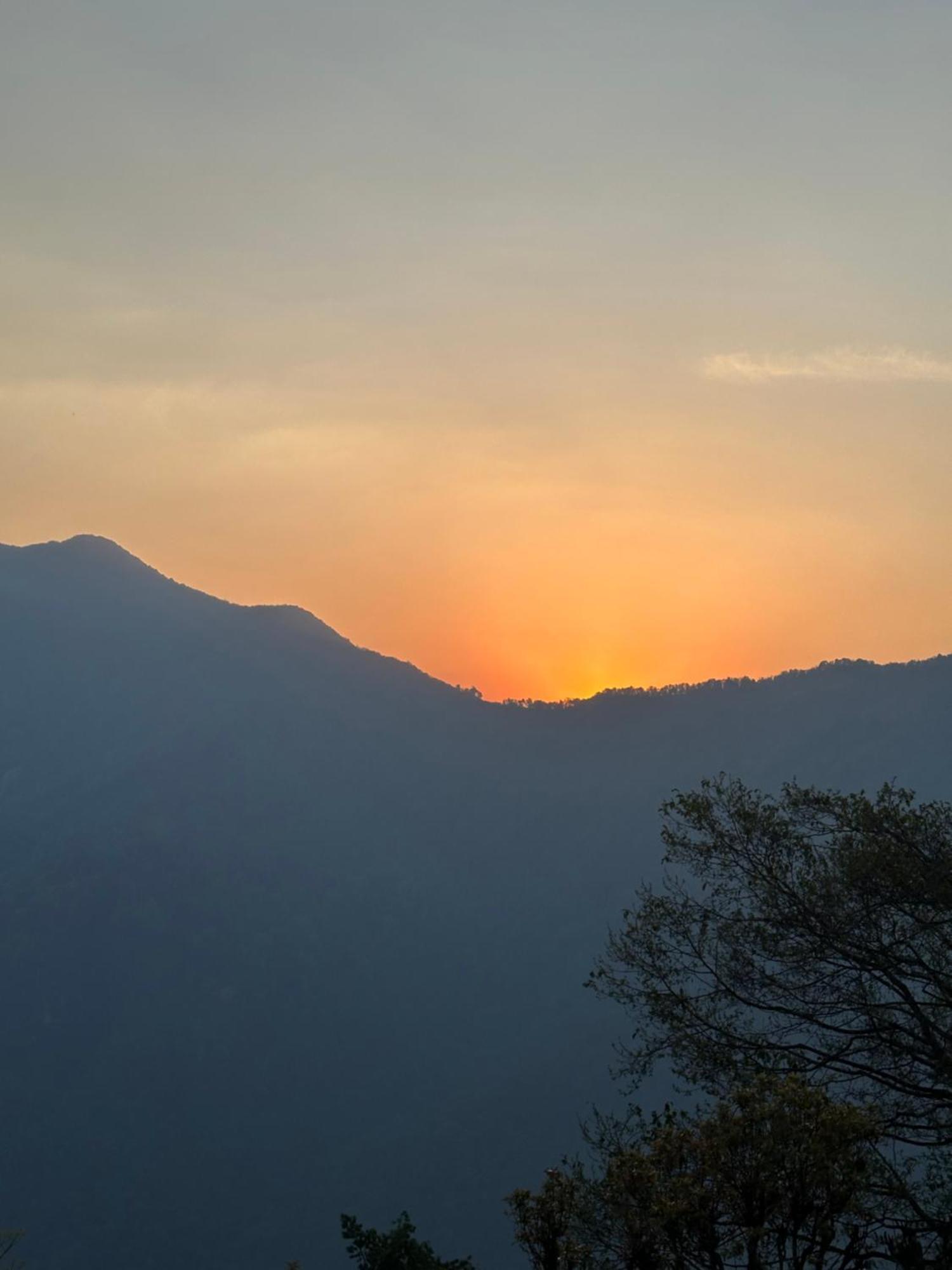 Hill Top Lodge Ghandruk Astam ภายนอก รูปภาพ